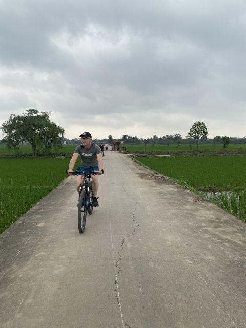 Hanoi Countryside Bike Tour: Red River Culture & Daily Life - Rice fields and agriculture: seeing rural Vietnam from the saddle