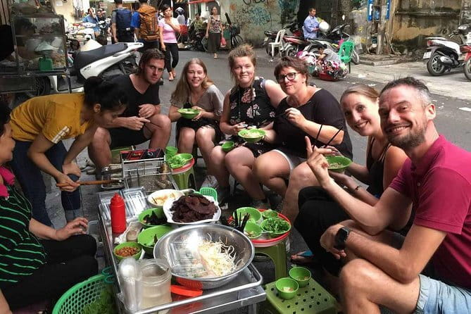 Hanoi Customized Street Food Walk with Train Street Experience - How to get the most from the night (without slowing the group)