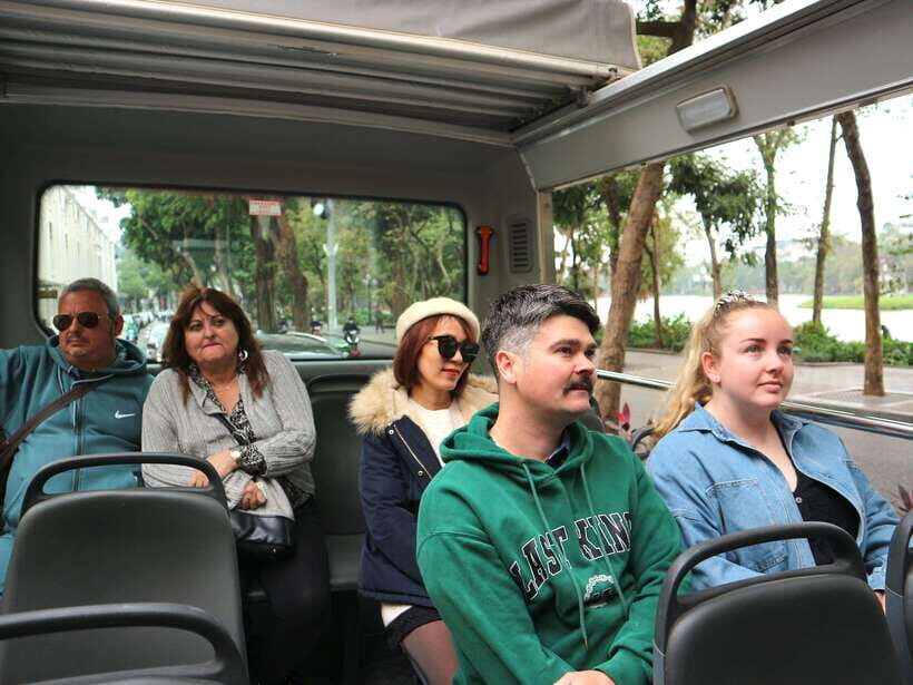 Hanoi Exclusive Craft Beer Bus: Cultural Sightseeing Tour - Ho Chi Minh’s Mausoleum: A Serious Stop in the Middle of Fun