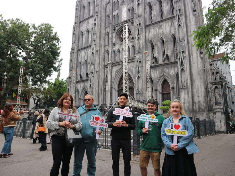 Hanoi Exclusive Craft Beer Bus: Cultural Sightseeing Tour - West Lake and Trần Quốc Pagoda: The Reset Button