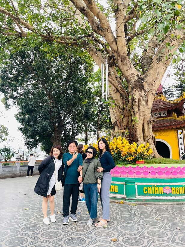 Hanoi Exclusive Craft Beer Bus: Cultural Sightseeing Tour - Beer Tastings on a Mini Bus: How to Enjoy It Without Feeling Sloppy