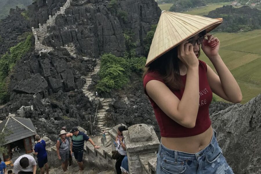 Hanoi: Full-Day Mua Cave, Hoa Lu and Tam Coc Tour - Leaving Hanoi Old Quarter: A Morning You Can Actually Watch