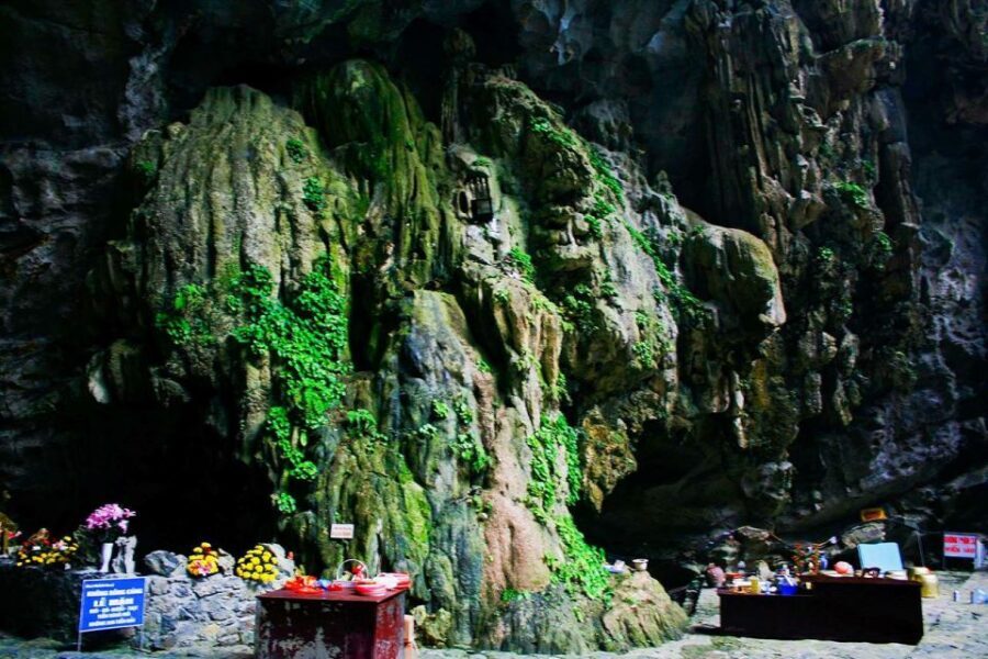 Hanoi: Full-Day Pilgrimage to Perfume Pagoda - Lunch at a local restaurant: refuel without losing the day