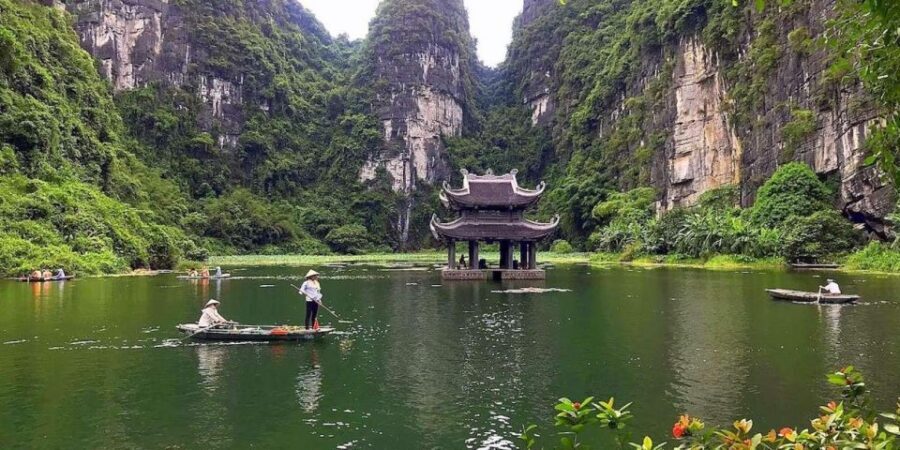 Hanoi: Guided Full-Day Hoa Lu, Trang An and Mua Cave Tour - Logistics you can plan around: shoes, timing, and what’s not allowed