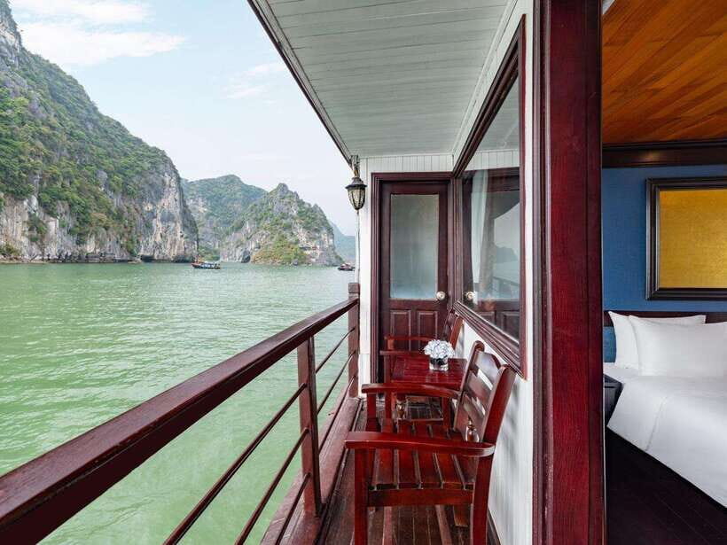 Hanoi: Ha Long & Bai Tu Long Bay 1 or 2-Day Cruise - One-day cruise: Sung Sot cave, Luon waters, Titop Island, sunset party