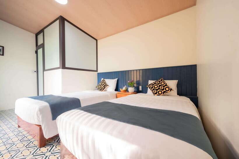 Hanoi: Ha Long Bay & CatBa Island 3-Day with Boutique Cruise - Cat Ba National Park hikes: Butterfly Valley (Lien Minh) and Thiên Ứng Pagoda