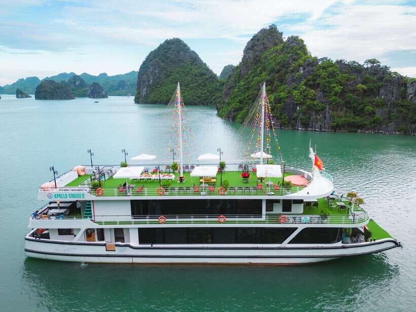 Hanoi: Ha Long Bay Day Tour - Apollo Cruise, Jacuzzi, Buffet - The buffet lunch on board: your mid-day anchor