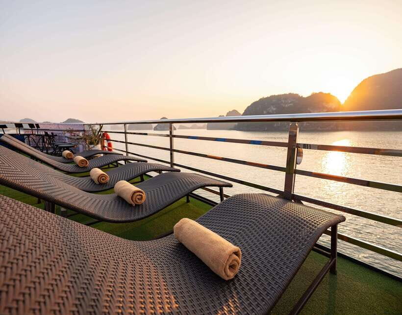 Hanoi: Halong Bay Cruise, Amazing Cave, Titov Island & Kayak - Which traveler should book this Halong Bay cruise?