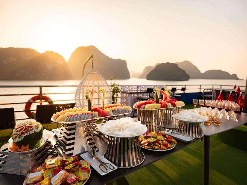 Hanoi: Halong Bay Cruise, Amazing Cave, Titov Island & Kayak - Should you book this Halong Bay Cruise?