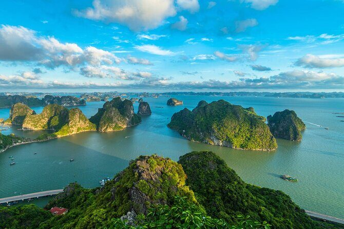 Hanoi - Halong Bay Full Day Trip from Hanoi - The Boat Ride + Seafood Lunch: Where the Value Really Shows