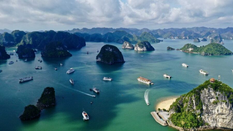 Hanoi Halong Luxury Day Tour with Private Cabin - Bai Tu Long to Remote Halong: What the 7-Hour Cruising Really Gives You