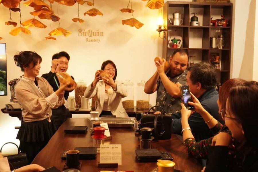 Hanoi: Hands-On 5 Vietnamese Coffees & 3 Local Wines Tasting - The Tasting Part: Regions, Roasting, and Why Your Cup Changes