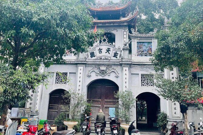 Hanoi Highlights and Hidden Gems Walking Tour - From Đồng Xuân Market Into the City’s Story Engine