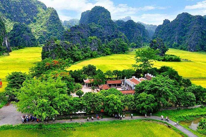 Hanoi - Hoa Lu - Tam Coc - Mua Cave - 1 Day / By Luxury Limousine & Small Group - Mua Cave Stairs for Wide Views Over Ninh Binh