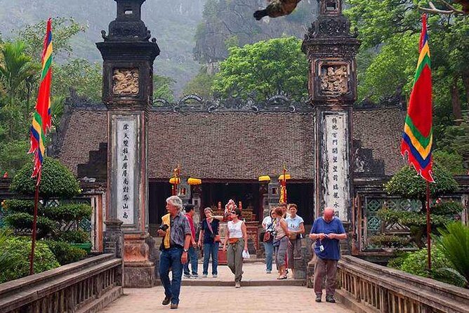 Hanoi - Hoa Lu - Tam Coc - Mua Cave - 1 Day / By Luxury Limousine & Small Group - Should You Book This Hoa Lu–Tam Coc–Mua Cave Tour?