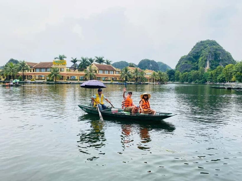 Hanoi: Incense Village, Ninh Binh Hoa Lu, Trang An, Mua Cave - Mua Cave climb: 500 steps to the dragon-topped viewpoint