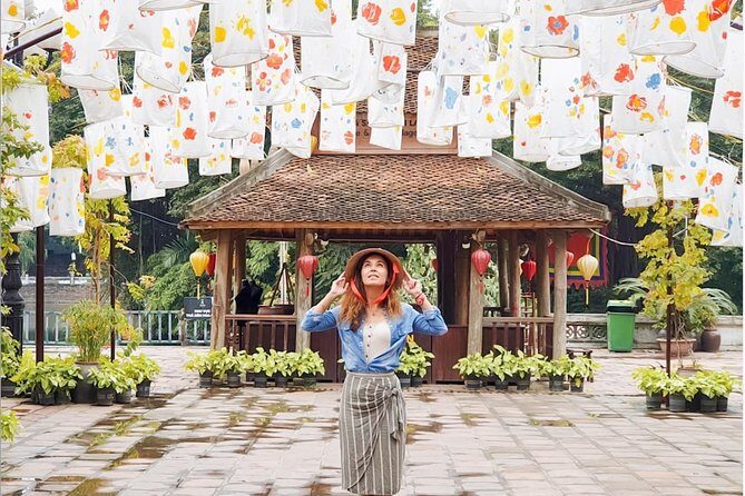 ️ Hanoi Instagram Tour: Most Famous Spots (Private & All-Inclusive) - Stop 2: Trấn Quốc Pagoda and the West Lake atmosphere