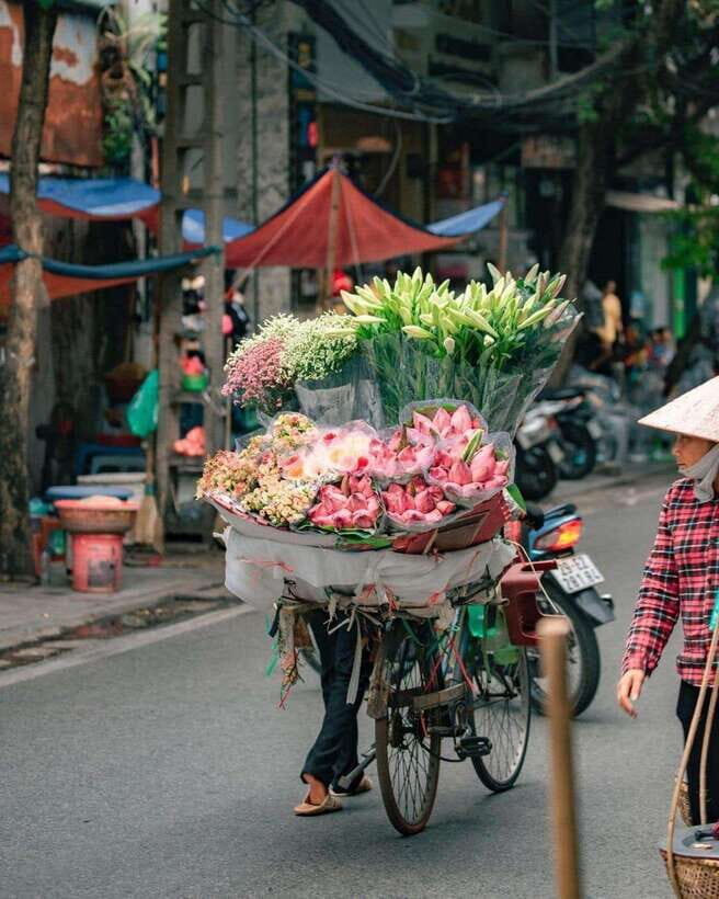 Hanoi Jeep Adventure: A Cultural Journey - French and Old Quarter highlights: Opera House, Long Bien Bridge, and the embassy area