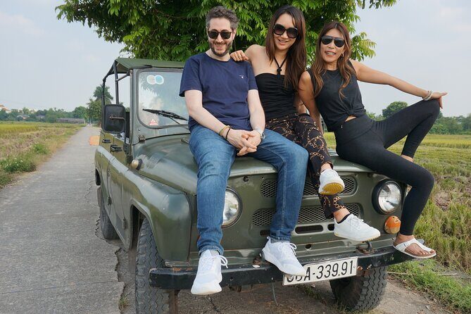 Hanoi Jeep Tours Led By Women: Hanoi Countryside By Legend Jeep - Starting With Agriculture: Bonsai Garden and an 800-Year Village
