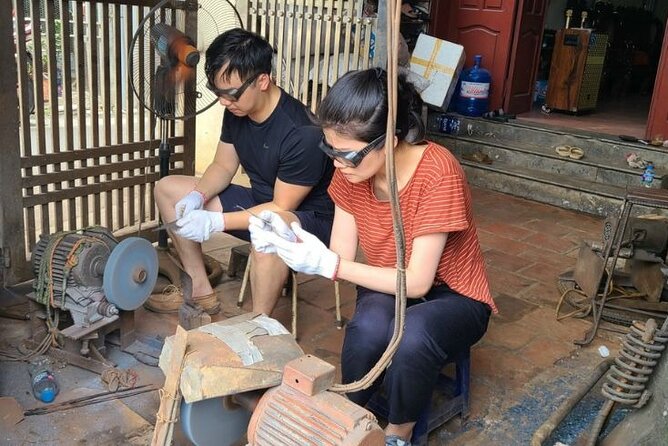 Hanoi Knife Making Traditional Workshop - Hands-on forging with a real master at the anvil