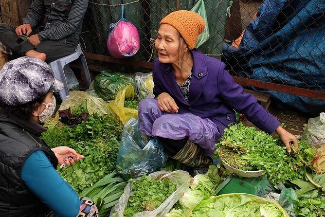 Hanoi Long Bien Sunrise Photo Tour - Long Bien Market photo walk: relationships over random shots