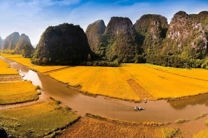 Hanoi: Luxury Small Group Bich Dong, Trang An & Mua Cave Day Tour - Visiting a local family home: the human pause between sights