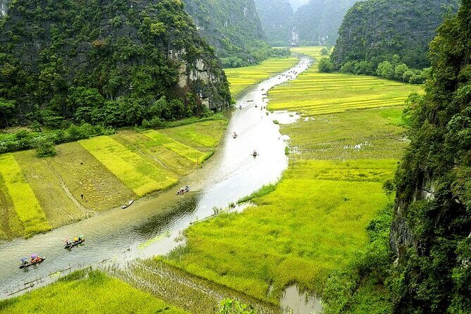 Hanoi: Luxury Small Group Bich Dong, Trang An & Mua Cave Day Tour - Trang An grottoes by sampan: UNESCO time at a slower speed