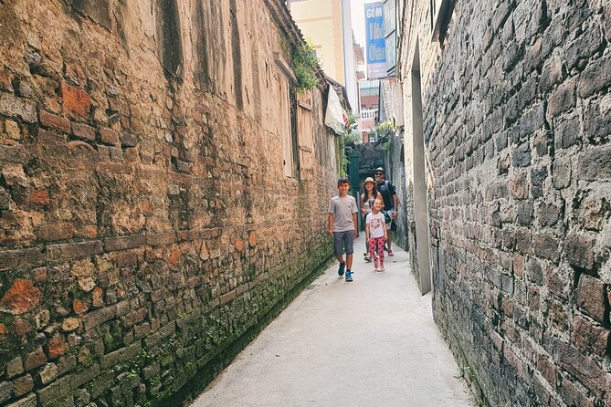 Hanoi Michelin Star Street Food Walking Tour & Train-Street - Where the Michelin-nominated plan really pays off