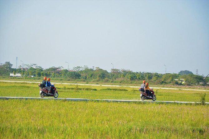Hanoi Motorbike Food Tours: Hanoi Motorbike Tours Led By Women - Stop 1: Your street-food start and how to eat efficiently