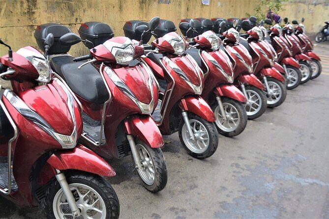 Hanoi Motorbike Tours Led By Women: Hanoi Outskirts & Rural Life - Co Loa Citadel: temple time after rice-paddy dirt roads
