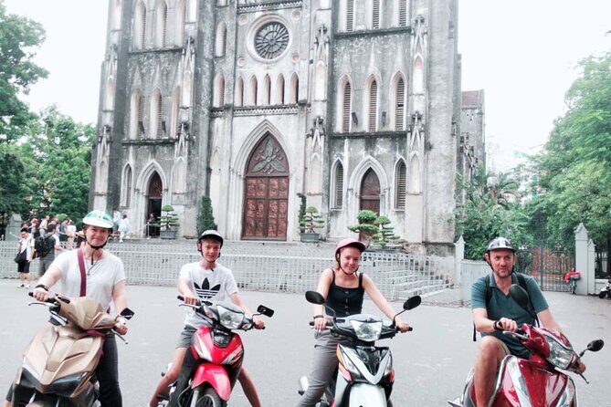 Hanoi Nightlife Food Tour By Motorbikes - Food and drinks: what to expect from the tasting style