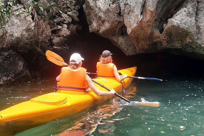 Hanoi-Ninhbinh-Halong: Lan Ha Bay 2 Days 1 Night Overnight Cruise - Day 2 early: sunrise views, Tai Chi, and Viet Hai Village life