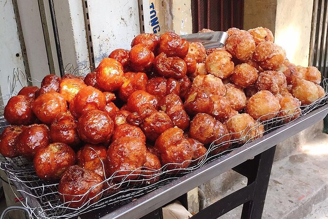 Hanoi Old Quarter Street Food tour with 12 plus tastings - Chè Hương Hải 93 Hàng Bạc: Cooling Down With Tapioca, Jelly, Coconut