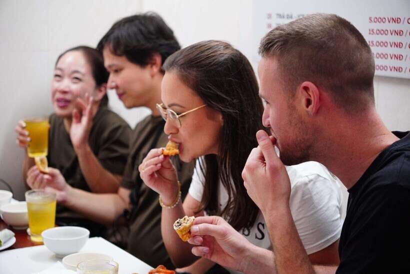 Hanoi: Old Quarter Street Food Tour with 12+ Tastings - Old Quarter walking: the best way to eat your bearings