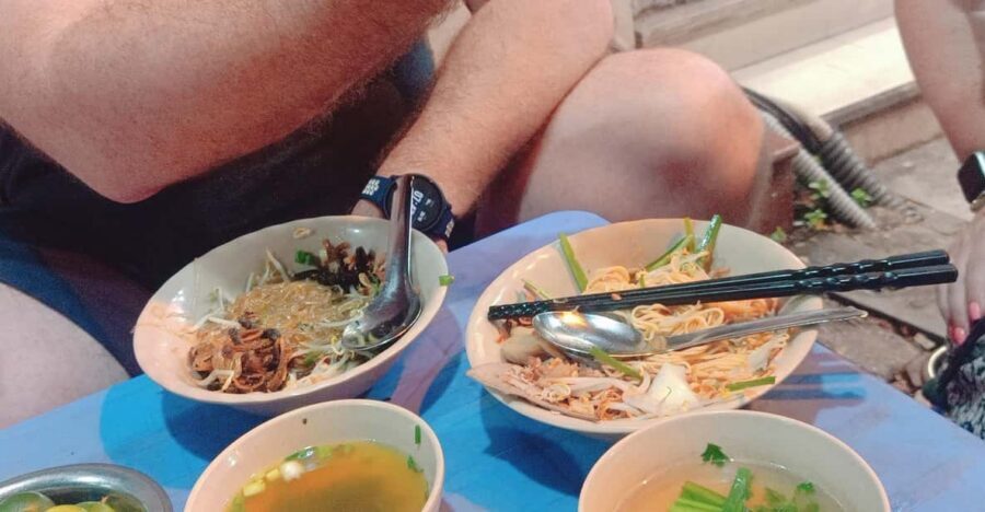 Hanoi: Old Quarter Street Food Walking Tour with 10 Tastings - Why Hanoi’s Old Quarter is the best street-food classroom