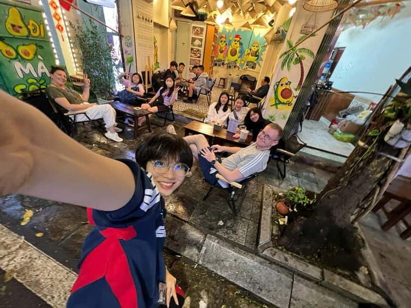 Hanoi: Old Quarter Street Food Walking Tour with Guide - How your guide changes the whole walk (and helps with photos)