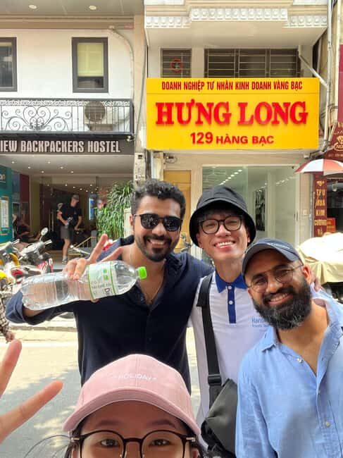 Hanoi Old Quarter Vibes: A Youthful Journey - Tiny house details and street trades you can spot with your own eyes