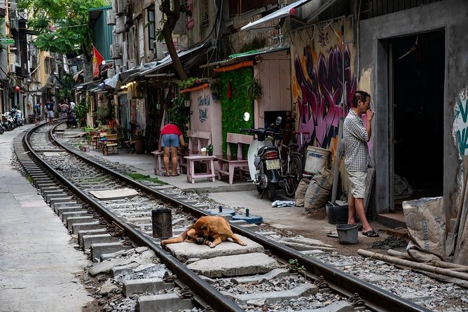 Hanoi On the Tracks Photo Tour - Camera prep: bring your gear, but bring the right mindset