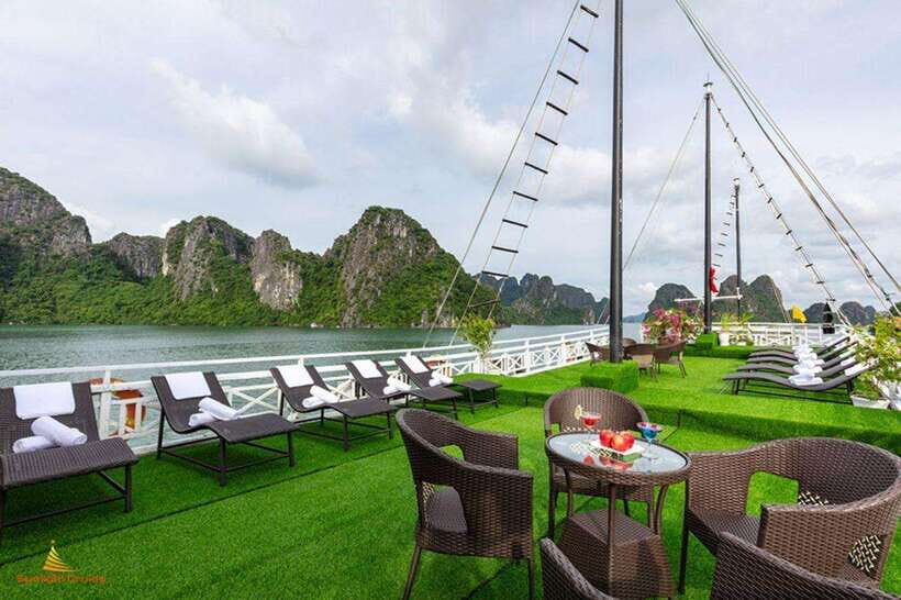 Hanoi: Overnight Ha Long Bay 2-Day 1-Night Cruise - Hanoi Old Quarter pickup to Tuan Chau Harbor: the day starts early