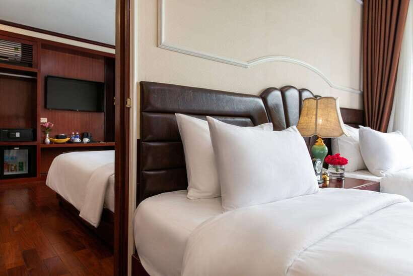 Hanoi: Overnight Ha Long Bay 2-Day 1-Night Cruise - Sunset party and cooking class: a fun onboard reset