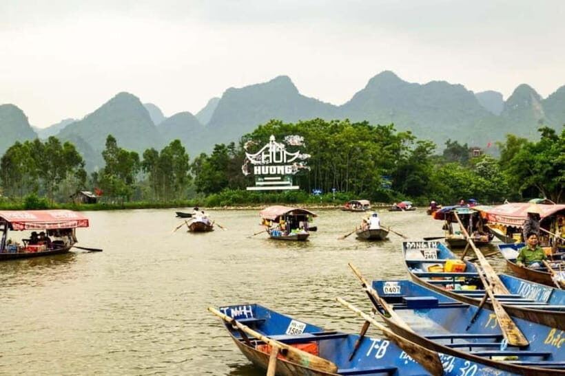Hanoi: Perfume Pagoda Day Trip with Boat Ride & Lunch - Huong Tich Cave: stairs are the main character (cable car helps)