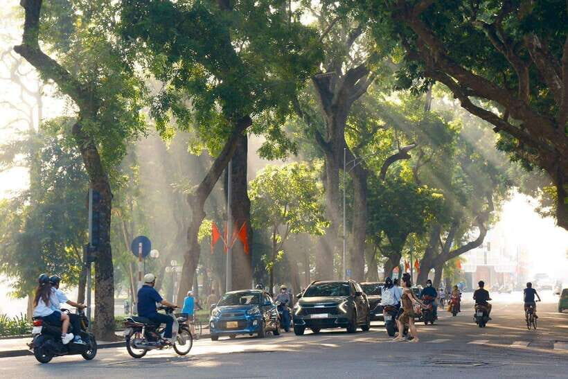 Hanoi: Private Motorbike Tour with Highlight Local Food - Who should book this and who should skip it