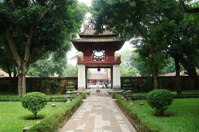 Hanoi Private Tour: Hidden Corners, Train Street, Incense Village - Ho Chi Minh Mausoleum: morning-only access and strict dress rules