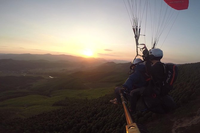 Hanoi Sky Tour: Paragliding - The tandem setup: pilots, safety briefing, and gear checks