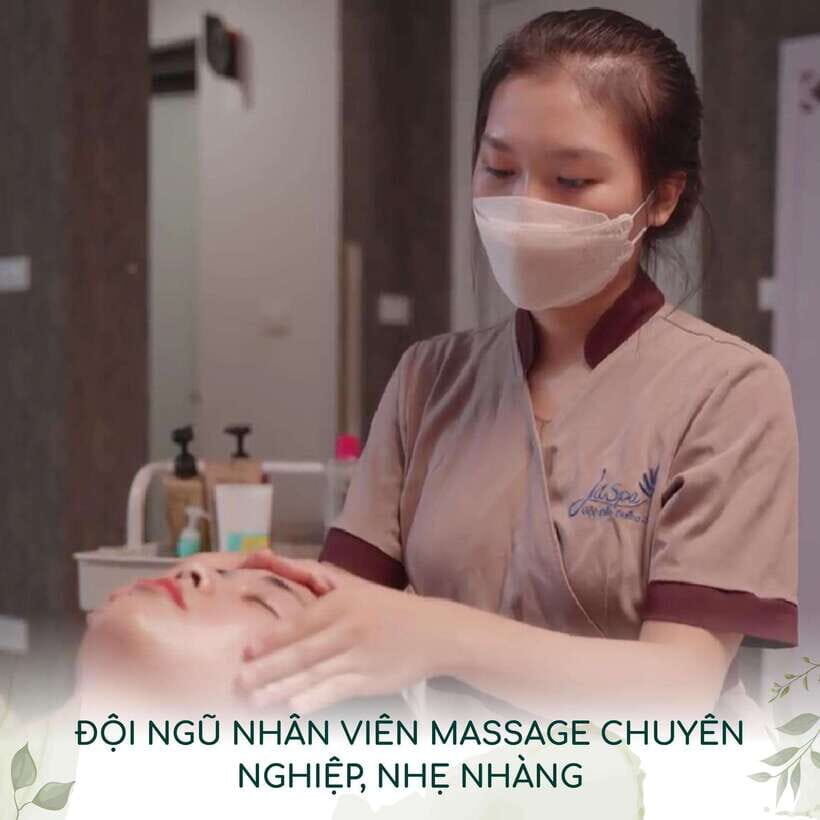 Hanoi Spa Old Quarter : Herbal Shampoo &Head Massage 90' - Why a Head-and-Shoulder Treatment Makes Sense in Hanoi
