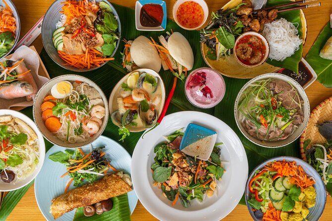 Hanoi Street Eats Evening Small Group Tour - 6pm in Hanoi’s Old Quarter: why this timing works