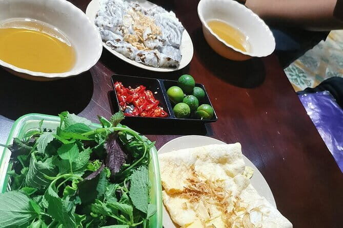 Hanoi Street Food Customized Walking Tour - What you eat: about eight tastings, plus coffee/tea built in