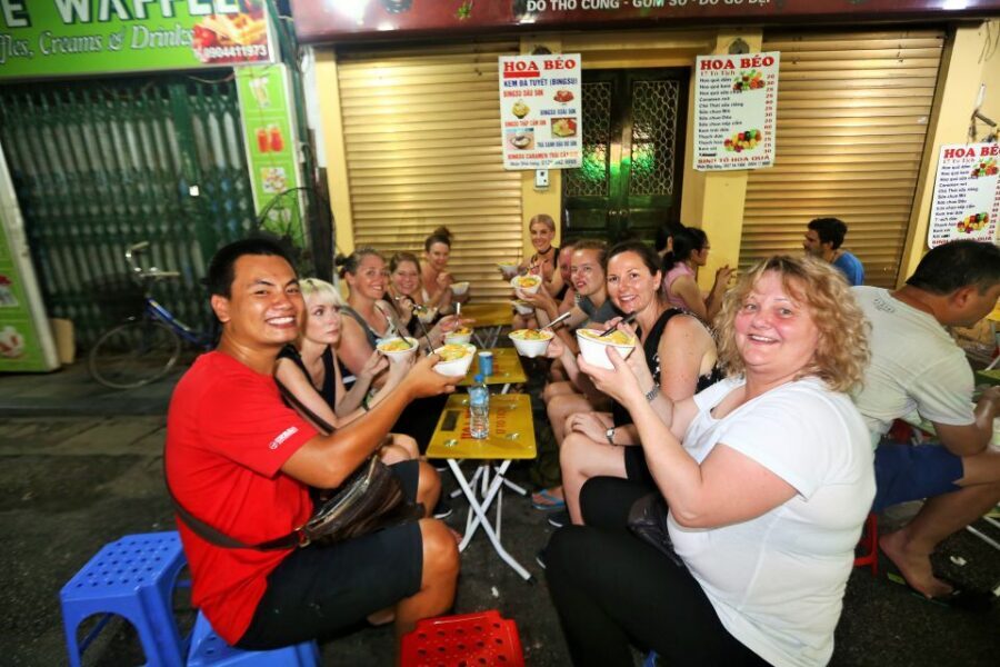 Hanoi: Street Food Experience with 5 Food Stops - Seasonal fruit and banh mi: your first flavors, your first confidence