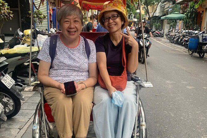 Hanoi Street Food Tour by Motorbike or Walking with Local Guide - Where the tour begins at Hoàn Kiếm Lake and Hang Trong
