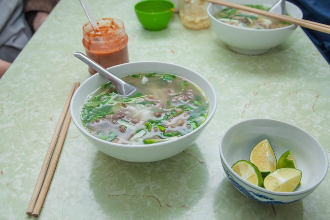 Hanoi Street Food Walking Tour and Water Puppet Show - Street Snacks in Hanoi’s 36 Streets: What This Walk Feels Like